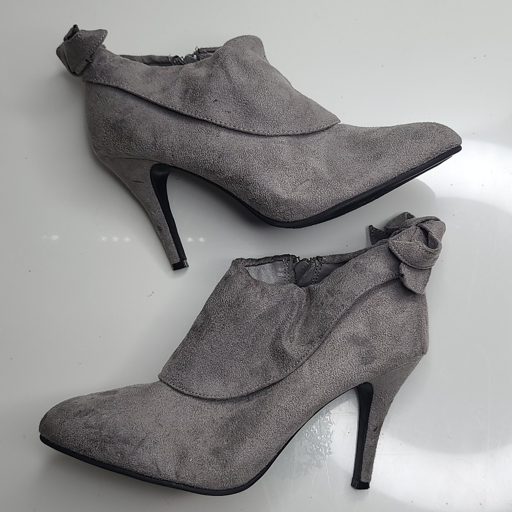 Rampage Eager Grey Suede Boots Zip-Up ankle Bootie